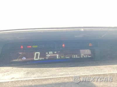 Zdjęcie 9 z 13 samochodu: 2013 TOYOTA PRIUS V FIVE VIN:JTDZN3EU7D3271440 - miniatura