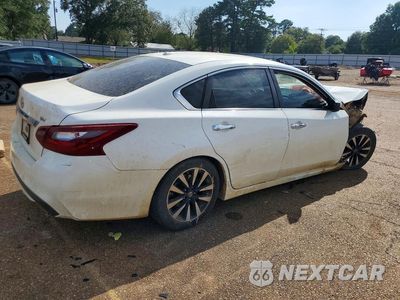 Trzecie zdjęcie samochodu z tyłu: 2018 NISSAN ALTIMA 2.5 SV VIN:1N4AL3AP8JC174882 - miniatura