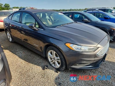Czwarte zdjęcie samochodu z boku: 2018 FORD FUSION HYBRID SE VIN:3FA6P0LU7JR192805 - miniatura