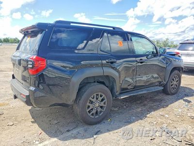 Trzecie zdjęcie samochodu z tyłu: 2025 TOYOTA 4RUNNER SR5 VIN:JTEVA5BR7S5065988 - miniatura
