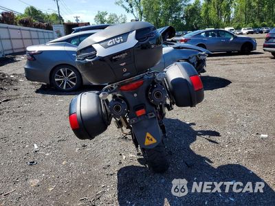 Czwarte zdjęcie samochodu z boku: 2012 SUZUKI DL1000 VIN:JS1VT53AXC2100799 - miniatura
