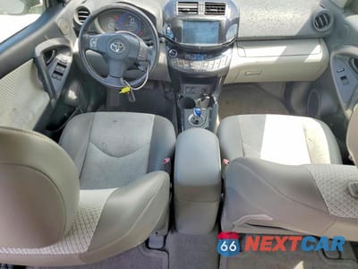 Zdjęcie 8 z 13 samochodu: 2013 TOYOTA RAV4 EV BASE VIN:2T3YL4DV7DW002238 - miniatura