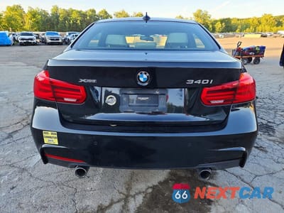 Zdjęcie 6 z 12 samochodu: 2016 BMW 340 XI VIN:WBA8B7C56GK368577 - miniatura