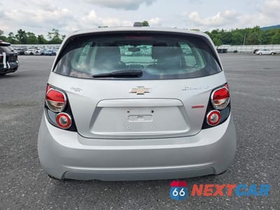 Zdjęcie 6 z 12 samochodu: 2016 CHEVROLET SONIC LT VIN:1G1JC6SB3G4101736 - miniatura