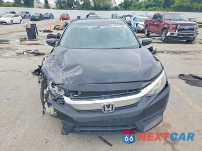 Piąte zdjęcie samochodu w środku: 2017 HONDA CIVIC LX VIN:19XFC2F5XHE039794 - miniatura