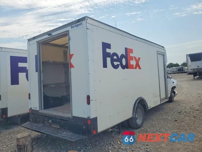 Trzecie zdjęcie samochodu z tyłu: 2020 CHEVROLET EXPRESS G3500 VIN:1HA3GTCG2LN000054 - miniatura