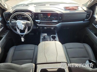 Zdjęcie 8 z 12 samochodu: 2025 GMC SIERRA K1500 ELEVATION VIN:1GTUUCED5SZ222681 - miniatura