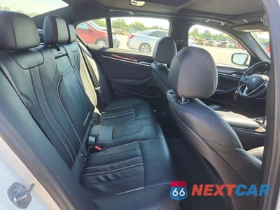 Zdjęcie 10 z 12 samochodu: 2019 BMW 530 I VIN:WBAJA5C50KWW49817 - miniatura