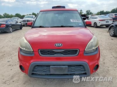 Piąte zdjęcie samochodu w środku: 2013 KIA SOUL BASE VIN:KNDJT2A50D7510704 - miniatura