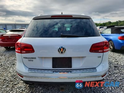 Zdjęcie 6 z 13 samochodu: 2016 VOLKSWAGEN TOUAREG SPORT VIN:WVGEF9BP9GD006400 - miniatura