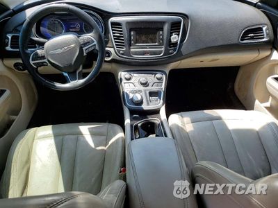 Zdjęcie 8 z 13 samochodu: 2015 CHRYSLER 200 C VIN:1C3CCCCB4FN500360 - miniatura