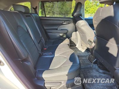 Zdjęcie 10 z 13 samochodu: 2022 TOYOTA HIGHLANDER XLE VIN:5TDGZRBHXNS254931 - miniatura