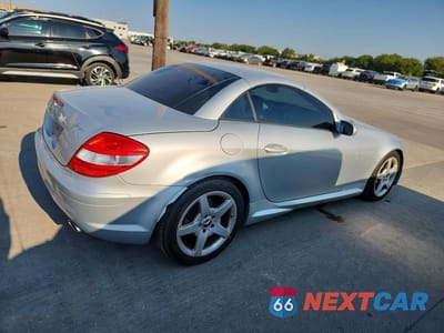 Trzecie zdjęcie samochodu z tyłu: 2005 MERCEDES-BENZ SLK 350 VIN:WDBWK56F15F030060 - miniatura