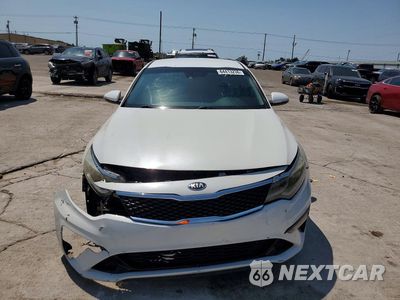 Piąte zdjęcie samochodu w środku: 2019 KIA OPTIMA LX VIN:5XXGT4L32KG275972 - miniatura