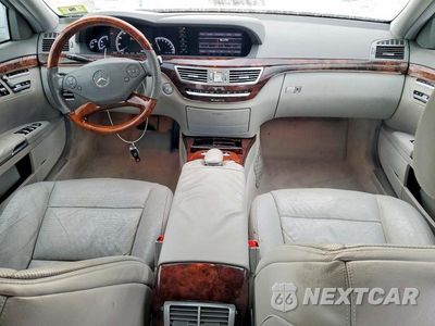 Zdjęcie 8 z 13 samochodu: 2010 MERCEDES-BENZ S 550 4MATIC VIN:WDDNG8GBXAA283564 - miniatura