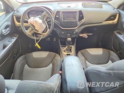 Zdjęcie 8 z 14 samochodu: 2016 JEEP CHEROKEE SPORT VIN:1C4PJLAB7GW287745 - miniatura