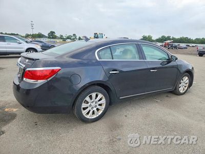 Trzecie zdjęcie samochodu z tyłu: 2013 BUICK LACROSSE VIN:1G4GC5ER3DF287682 - miniatura