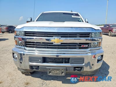 Piąte zdjęcie samochodu w środku: 2016 CHEVROLET SILVERADO K2500 HEAVY DUTY LTZ VIN:1GC1KWE8XGF301754 - miniatura