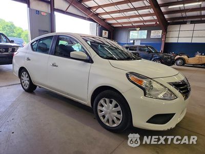 Czwarte zdjęcie samochodu z boku: 2017 NISSAN VERSA 1.6 SV VIN:3N1CN7AP7HL851121 - miniatura