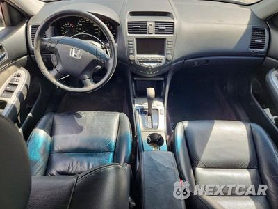 Zdjęcie 8 z 12 samochodu: 2006 HONDA ACCORD EX VIN:1HGCM66866A000039 - miniatura