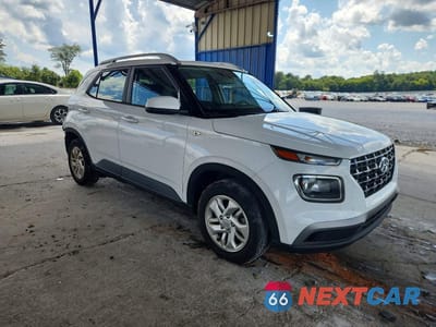Czwarte zdjęcie samochodu z boku: 2020 HYUNDAI VENUE SEL VIN:KMHRC8A30LU043610 - miniatura