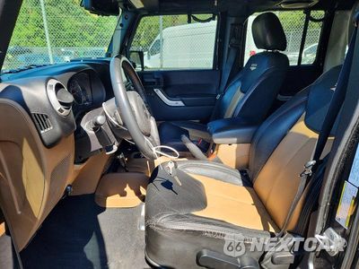 Zdjęcie 7 z 12 samochodu: 2013 JEEP WRANGLER UNLIMITED SAHARA VIN:1C4BJWEG2DL508778 - miniatura