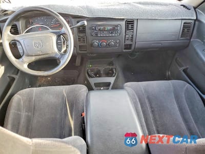 Zdjęcie 8 z 12 samochodu: 2003 DODGE DAKOTA QUAD SPORT VIN:1D7HL38XX3S126345 - miniatura