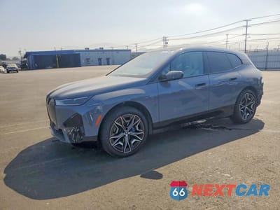 2024 BMW IX XDRIVE50 WB523CF04RCP45110 - główne zdjęcie licytacji z USA - miniatura