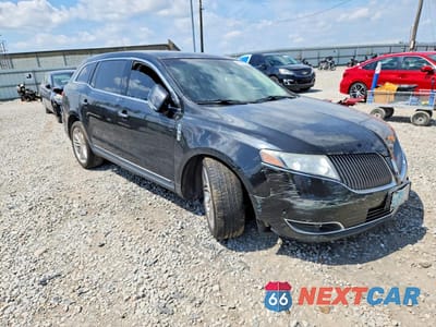 Czwarte zdjęcie samochodu z boku: 2013 LINCOLN MKT VIN:2LMHJ5ATXDBL56496 - miniatura