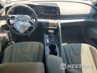 Zdjęcie 8 z 12 samochodu: 2023 HYUNDAI ELANTRA BLUE VIN:KMHLM4AJ6PU075686 - miniatura