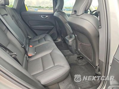 Zdjęcie 11 z 14 samochodu: 2025 VOLVO XC60 PLUS VIN:YV4M12RC0S1086685 - miniatura