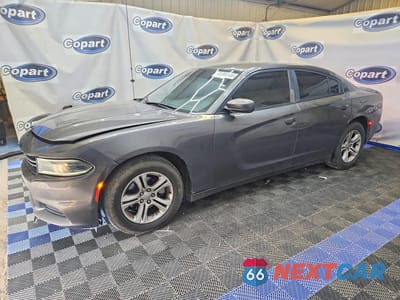 2015 DODGE CHARGER SE 2C3CDXBG4FH839985 - główne zdjęcie licytacji z USA - miniatura
