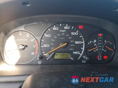 Zdjęcie 9 z 13 samochodu: 2002 HONDA ODYSSEY LX VIN:2HKRL18522H574609 - miniatura