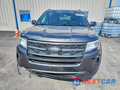 Piąte zdjęcie samochodu w środku: 2019 FORD EXPLORER XLT VIN:1FM5K8D83KGA81712 - miniatura