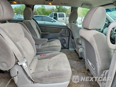 Zdjęcie 11 z 13 samochodu: 2010 TOYOTA SIENNA LE 7-PASSENGER VIN:5TDKK4CC1AS313704 - miniatura