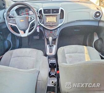 Zdjęcie 8 z 12 samochodu: 2017 CHEVROLET SONIC LS VIN:1G1JB5SH0H4111322 - miniatura