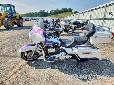 Trzecie zdjęcie samochodu z tyłu: 2010 HARLEY-DAVIDSON FLHX VIN:1HD1KB413AB648384 - miniatura