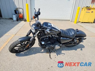 Trzecie zdjęcie samochodu z tyłu: 2017 HARLEY-DAVIDSON XL883 IRON 883 VIN:1HD4LE218HC438964 - miniatura