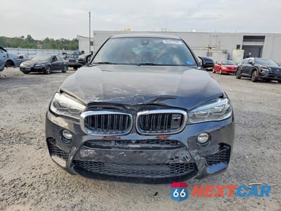 Piąte zdjęcie samochodu w środku: 2017 BMW X6 M VIN:5YMKW8C30H0U72181 - miniatura
