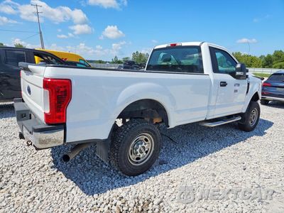 Trzecie zdjęcie samochodu z tyłu: 2019 FORD F250 SUPER DUTY VIN:1FTBF2B68KED62846 - miniatura