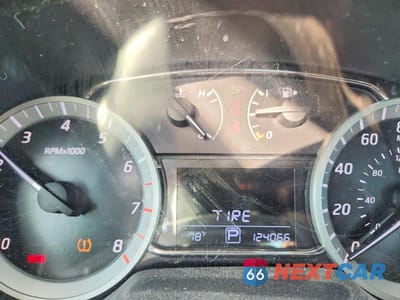Zdjęcie 9 z 12 samochodu: 2015 NISSAN SENTRA SV VIN:3N1AB7AP9FY342390 - miniatura