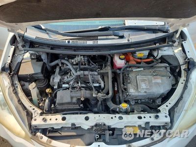 Zdjęcie 11 z 12 samochodu: 2012 TOYOTA PRIUS C THREE VIN:JTDKDTB33C1019050 - miniatura