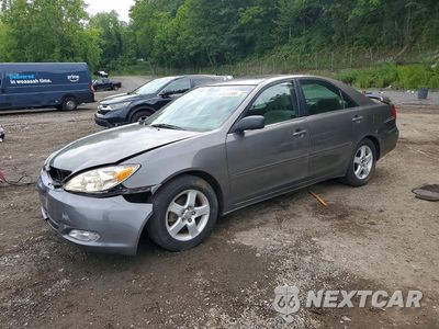 2002 TOYOTA CAMRY SE 4T1BE30K82U518572 - główne zdjęcie licytacji z USA - miniatura