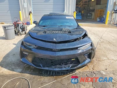 Piąte zdjęcie samochodu w środku: 2016 CHEVROLET CAMARO SS VIN:1G1FH1R76G0175400 - miniatura