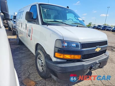 Czwarte zdjęcie samochodu z boku: 2024 CHEVROLET EXPRESS G2500 VIN:1GCWGAFP5R1164657 - miniatura