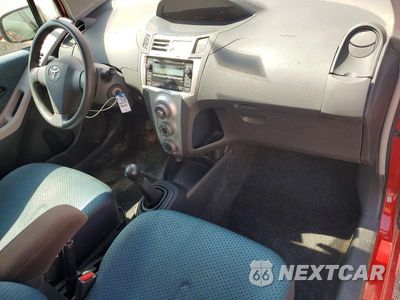 Zdjęcie 8 z 12 samochodu: 2008 TOYOTA YARIS BASE VIN:JTDJT903385145445 - miniatura