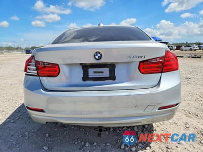 Zdjęcie 6 z 12 samochodu: 2013 BMW 328 I VIN:WBA3A5G58DNP21780 - miniatura