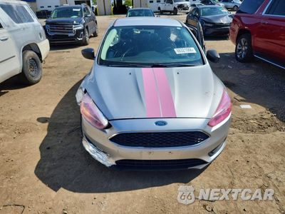 Piąte zdjęcie samochodu w środku: 2016 FORD FOCUS S VIN:1FADP3E26GL356864 - miniatura
