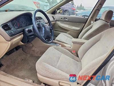 Zdjęcie 7 z 12 samochodu: 1997 HONDA ACCORD LX VIN:1HGCE1821VA000439 - miniatura