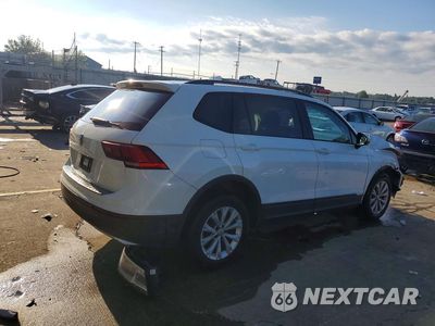 Trzecie zdjęcie samochodu z tyłu: 2019 VOLKSWAGEN TIGUAN S VIN:3VV1B7AX3KM116491 - miniatura